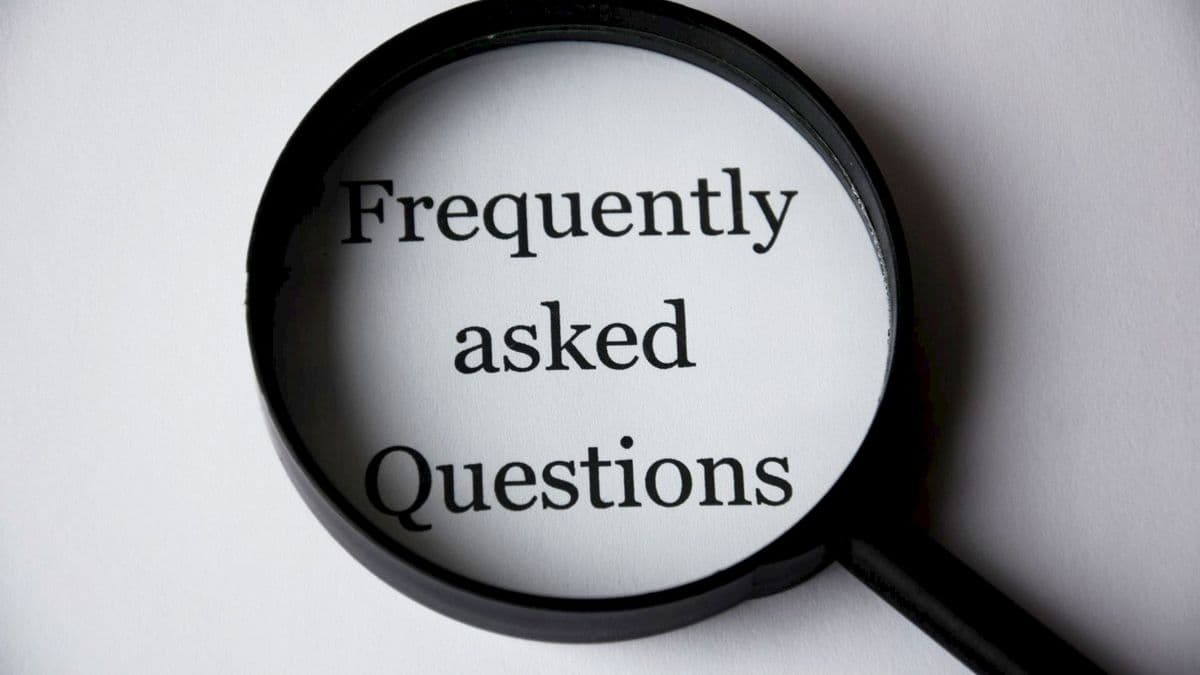 Una lupa sobre las palabras Frequently asked questions